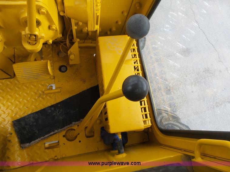 image for item L3044 1967 Caterpillar 120E motor grader