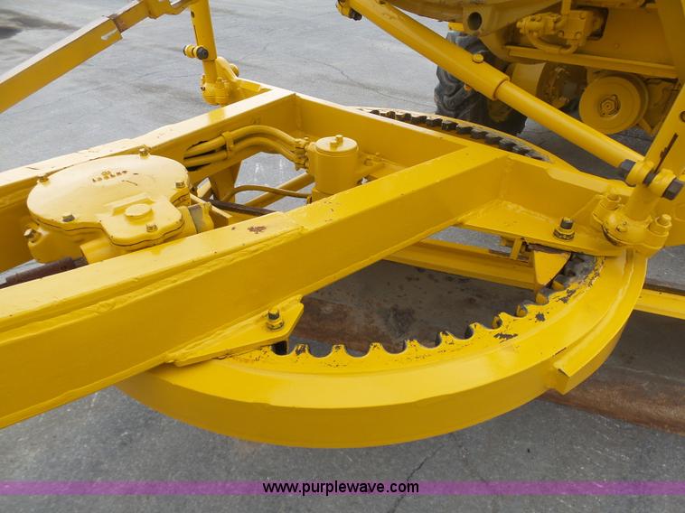 image for item L3044 1967 Caterpillar 120E motor grader