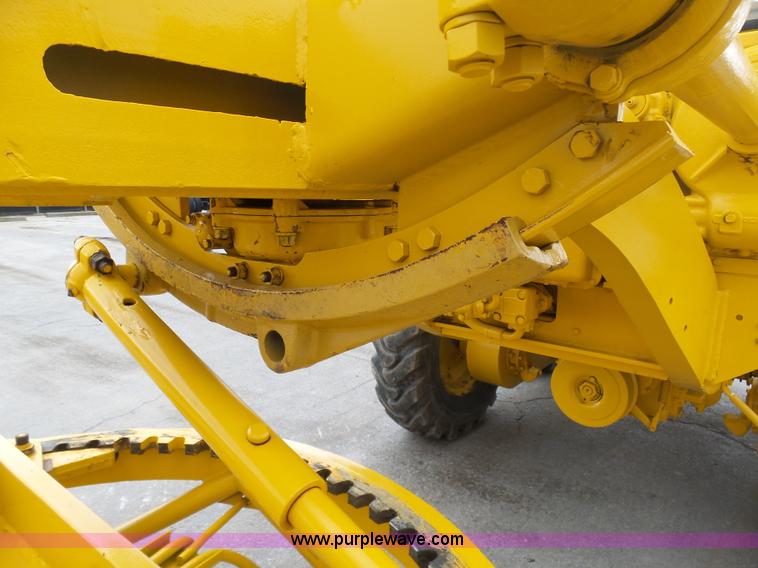 image for item L3044 1967 Caterpillar 120E motor grader