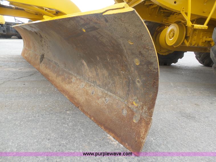 image for item L3044 1967 Caterpillar 120E motor grader