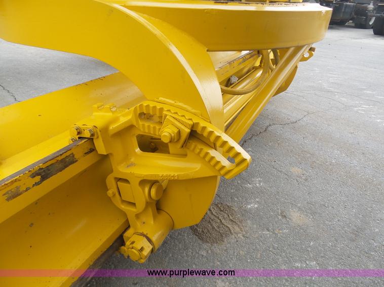 image for item L3044 1967 Caterpillar 120E motor grader