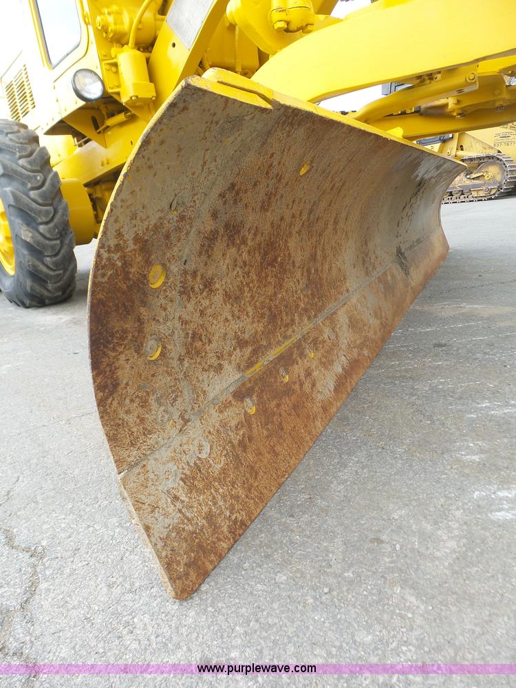 image for item L3044 1967 Caterpillar 120E motor grader