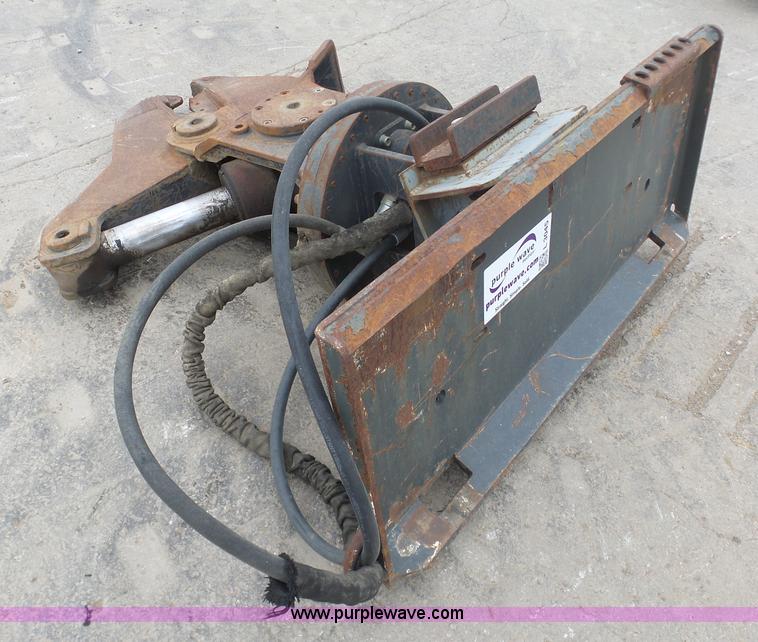 image for item L3045 Bobcat 40 hydraulic shear