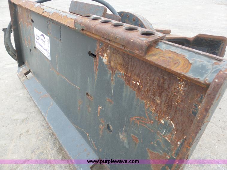 image for item L3045 Bobcat 40 hydraulic shear