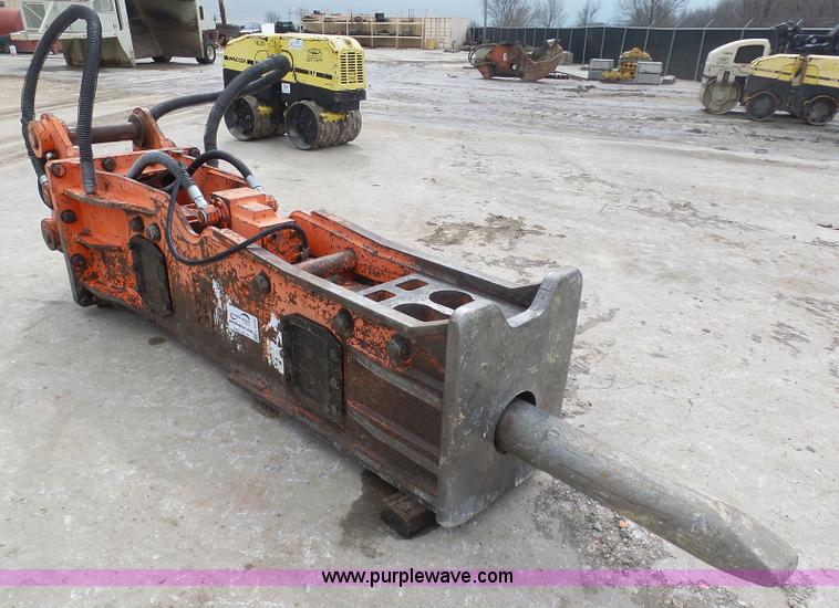 image for item L3049 NPK GH15 hydraulic hammer
