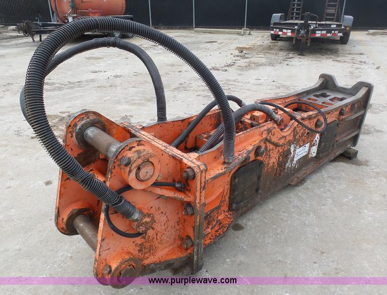 image for item L3049 NPK GH15 hydraulic hammer