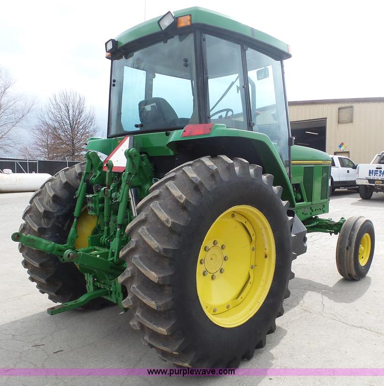 image for item L3052 1995 John Deere 7200 tractor