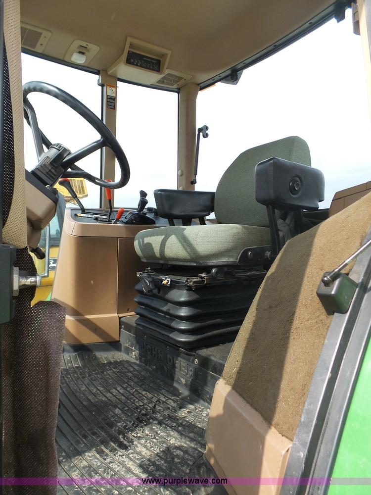 image for item L3052 1995 John Deere 7200 tractor