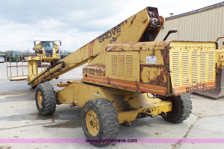 image for item L3170 Grove MZ46 Zoom boom lift