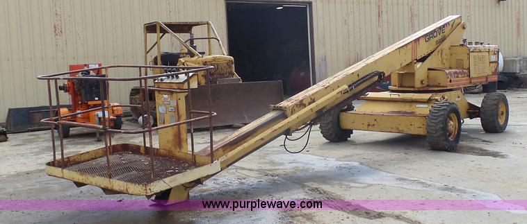 image for item L3170 Grove MZ46 Zoom boom lift