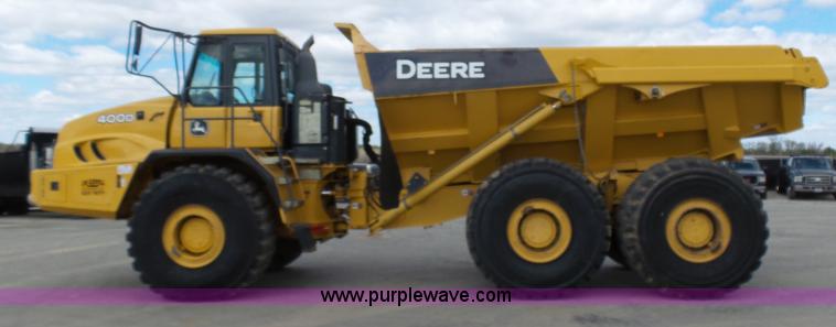 image for item L3171 2007 John Deere 400D articulated haul truck