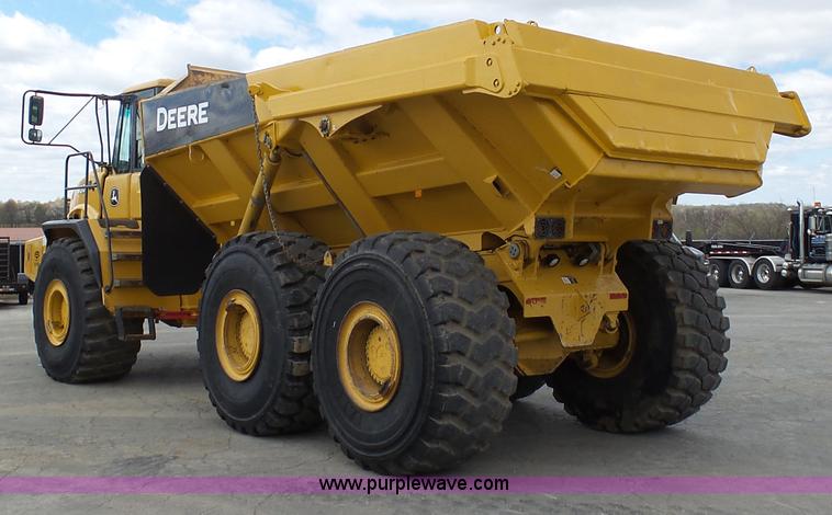 image for item L3171 2007 John Deere 400D articulated haul truck