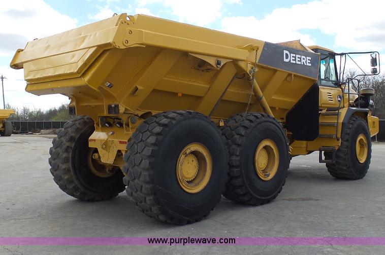 image for item L3171 2007 John Deere 400D articulated haul truck