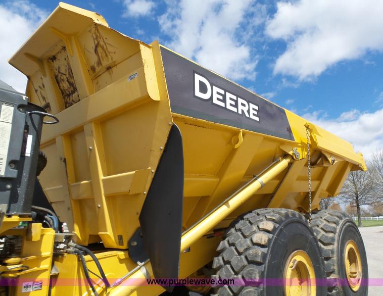 image for item L3171 2007 John Deere 400D articulated haul truck