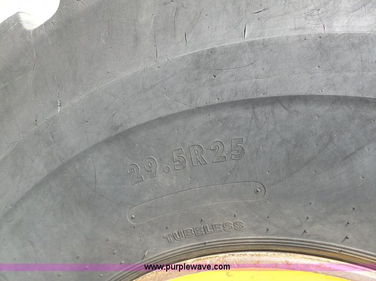 image for item L3171 2007 John Deere 400D articulated haul truck