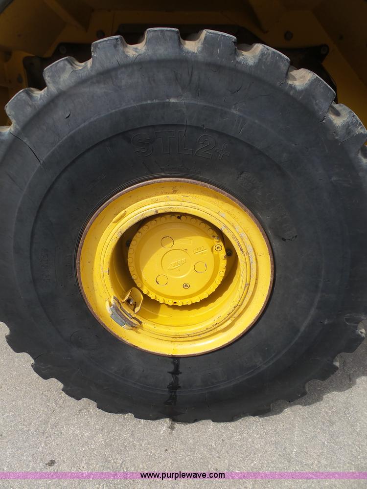 image for item L3171 2007 John Deere 400D articulated haul truck