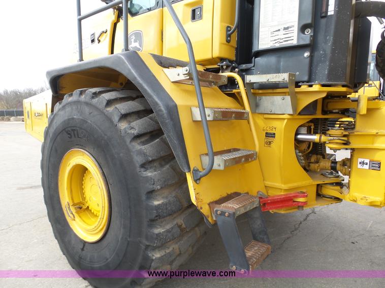 image for item L3171 2007 John Deere 400D articulated haul truck