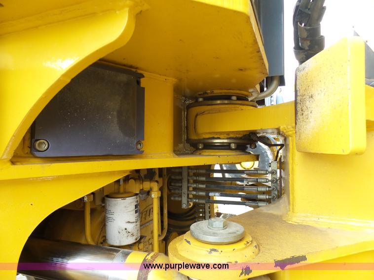 image for item L3171 2007 John Deere 400D articulated haul truck