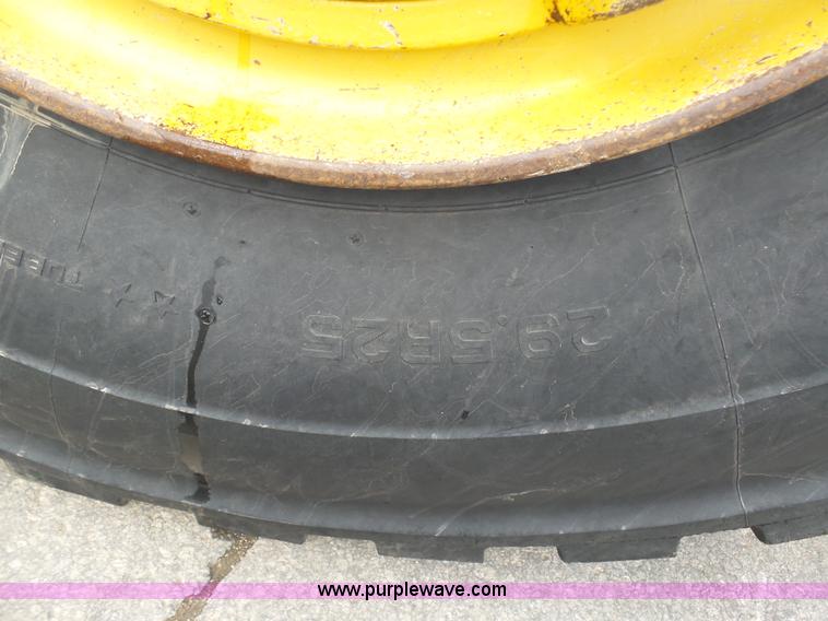 image for item L3171 2007 John Deere 400D articulated haul truck