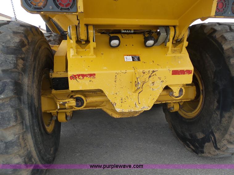 image for item L3171 2007 John Deere 400D articulated haul truck