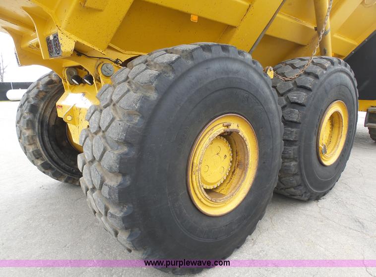 image for item L3171 2007 John Deere 400D articulated haul truck