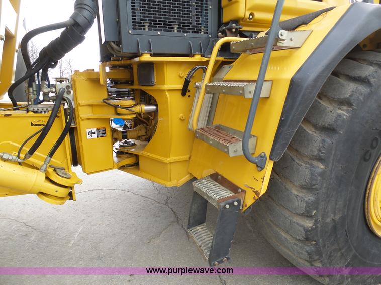 image for item L3171 2007 John Deere 400D articulated haul truck