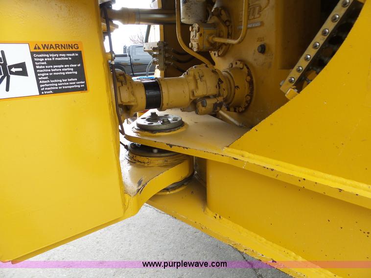 image for item L3171 2007 John Deere 400D articulated haul truck