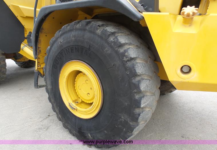 image for item L3171 2007 John Deere 400D articulated haul truck