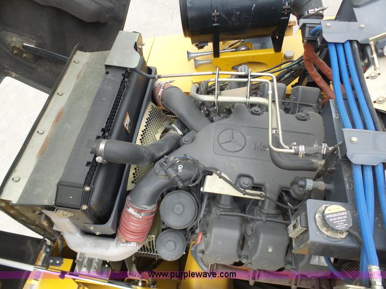 image for item L3171 2007 John Deere 400D articulated haul truck