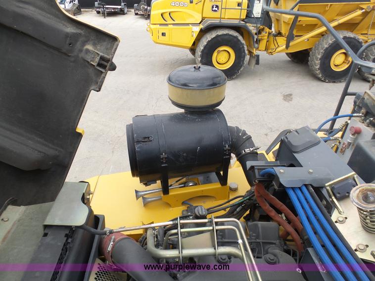 image for item L3171 2007 John Deere 400D articulated haul truck