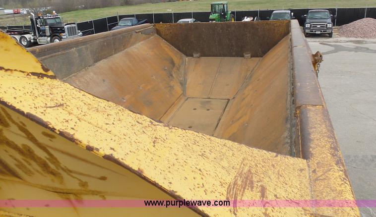 image for item L3171 2007 John Deere 400D articulated haul truck