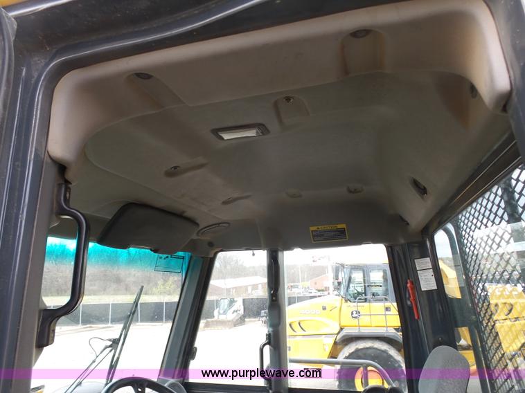 image for item L3171 2007 John Deere 400D articulated haul truck