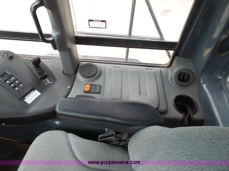 image for item L3171 2007 John Deere 400D articulated haul truck