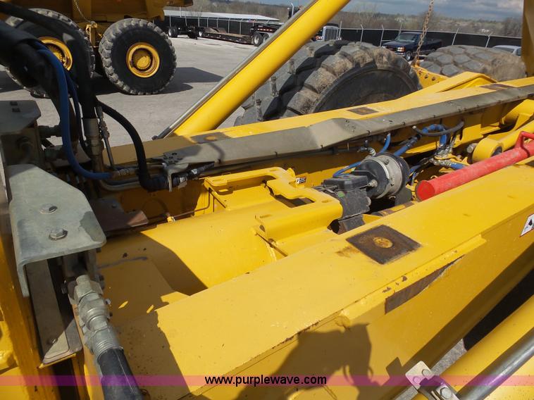 image for item L3171 2007 John Deere 400D articulated haul truck