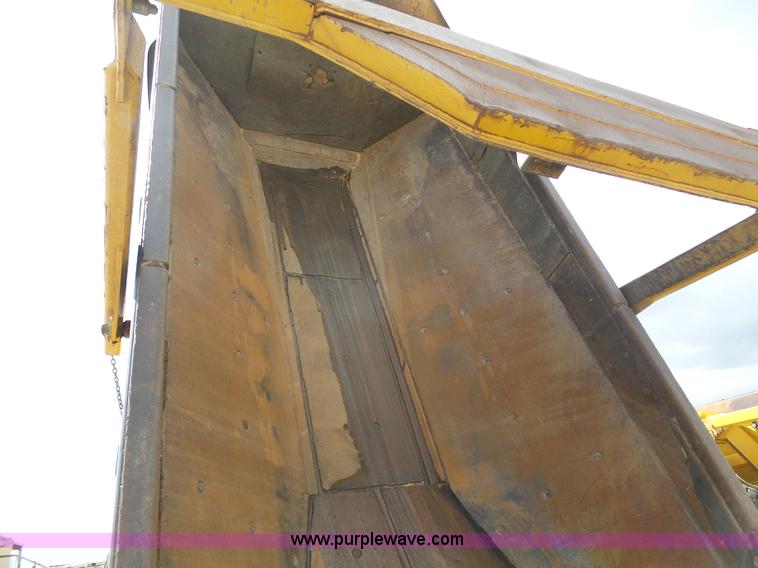 image for item L3171 2007 John Deere 400D articulated haul truck