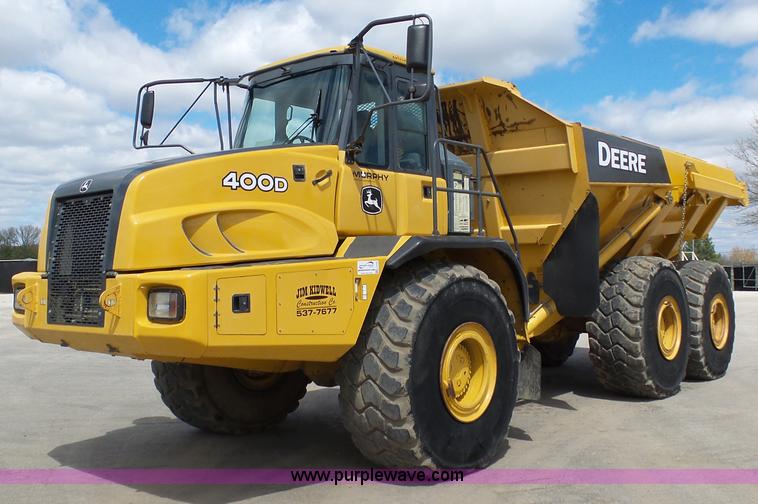 image for item L3172 2007 John Deere 400D articulated haul truck