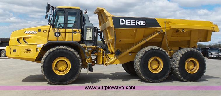 image for item L3172 2007 John Deere 400D articulated haul truck