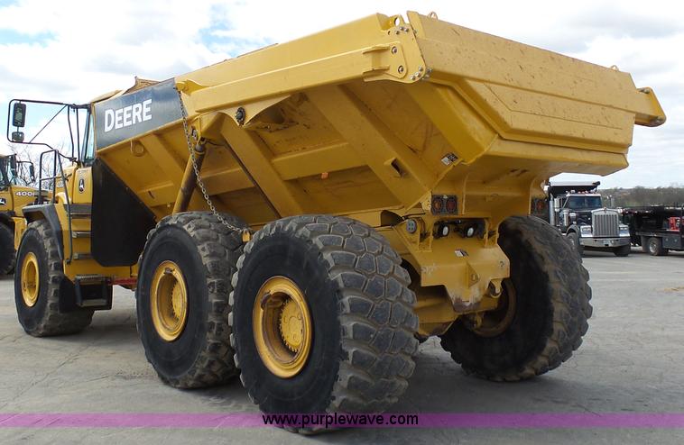 image for item L3172 2007 John Deere 400D articulated haul truck