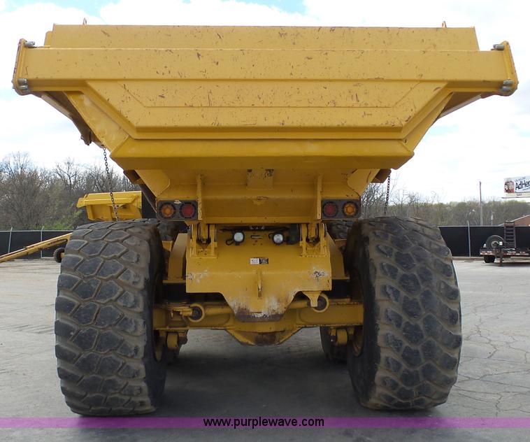 image for item L3172 2007 John Deere 400D articulated haul truck