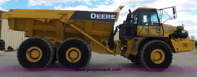 image for item L3172 2007 John Deere 400D articulated haul truck