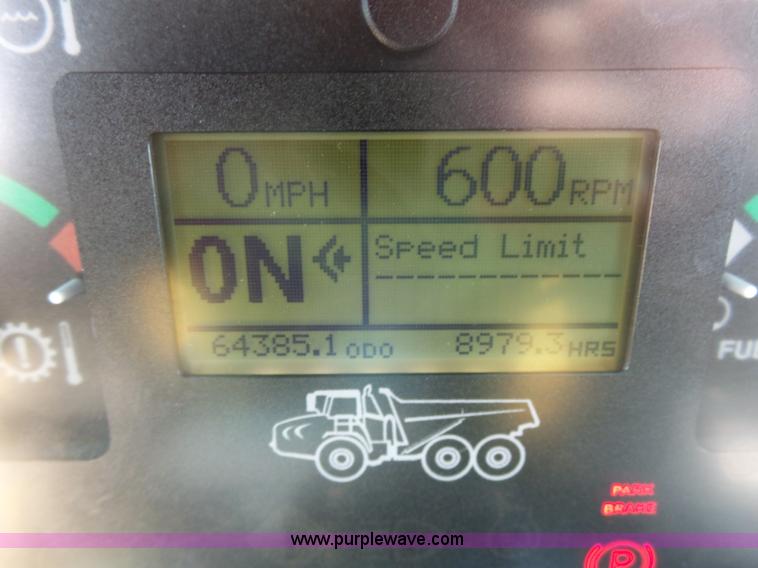 image for item L3172 2007 John Deere 400D articulated haul truck