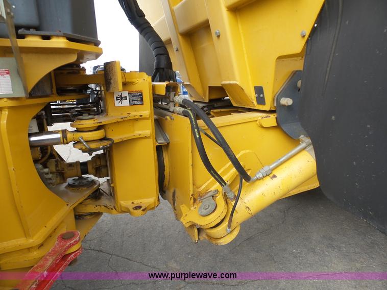 image for item L3172 2007 John Deere 400D articulated haul truck