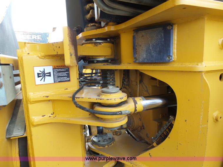 image for item L3172 2007 John Deere 400D articulated haul truck