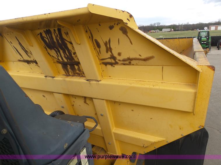 image for item L3172 2007 John Deere 400D articulated haul truck