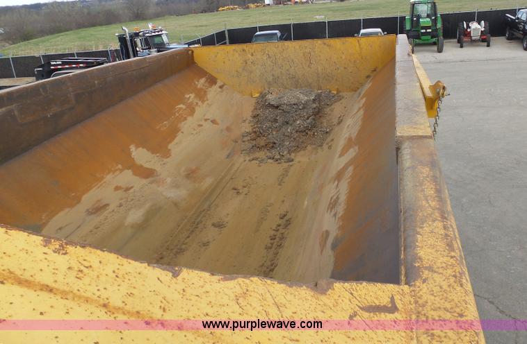 image for item L3172 2007 John Deere 400D articulated haul truck