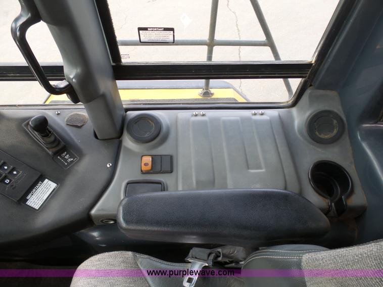 image for item L3172 2007 John Deere 400D articulated haul truck