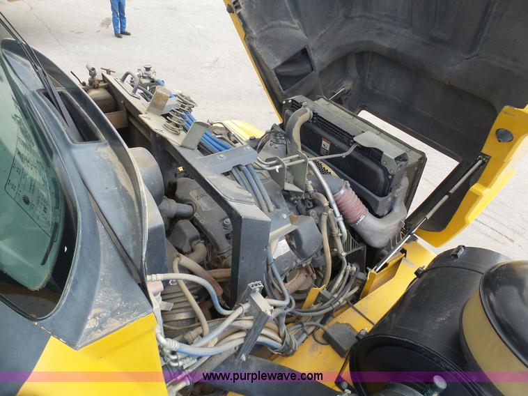 image for item L3172 2007 John Deere 400D articulated haul truck