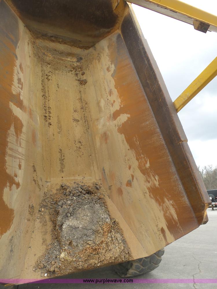 image for item L3172 2007 John Deere 400D articulated haul truck