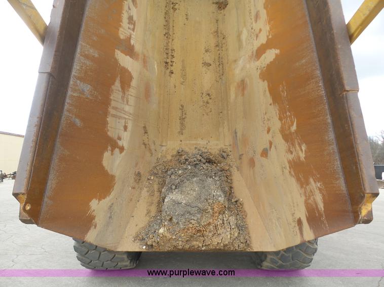 image for item L3172 2007 John Deere 400D articulated haul truck