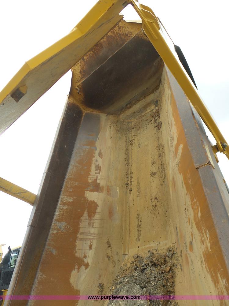 image for item L3172 2007 John Deere 400D articulated haul truck